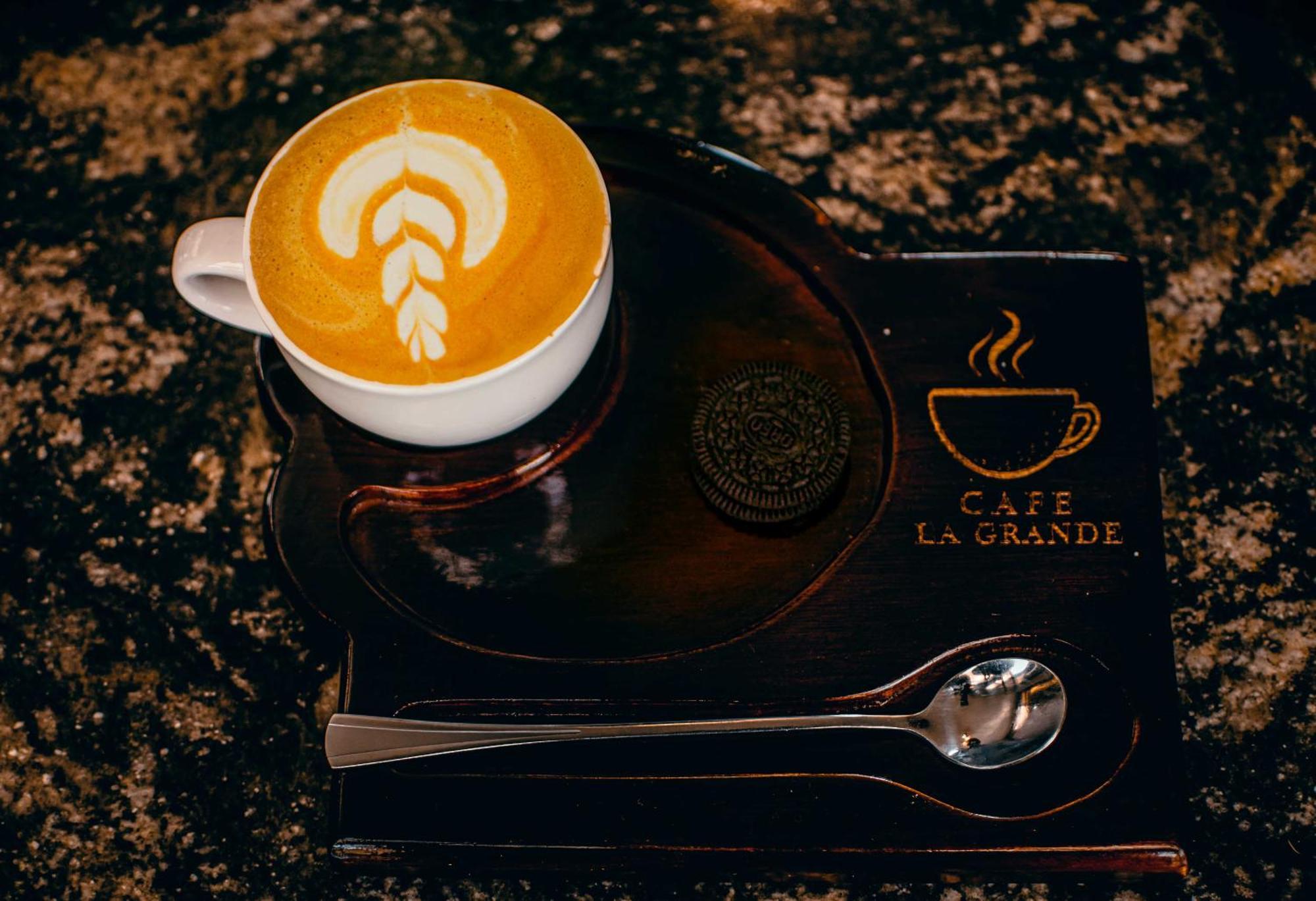 La Grande Hotel Kampala Zewnętrze zdjęcie