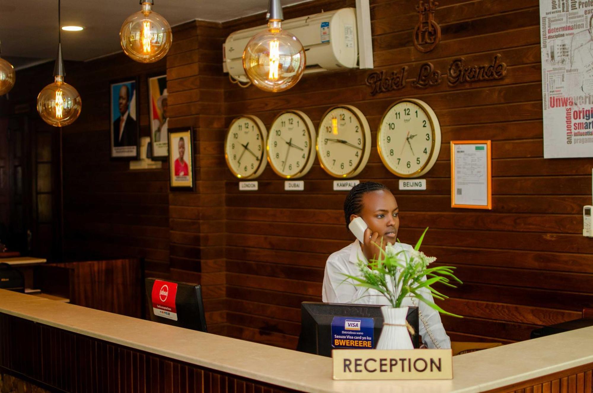 La Grande Hotel Kampala Zewnętrze zdjęcie