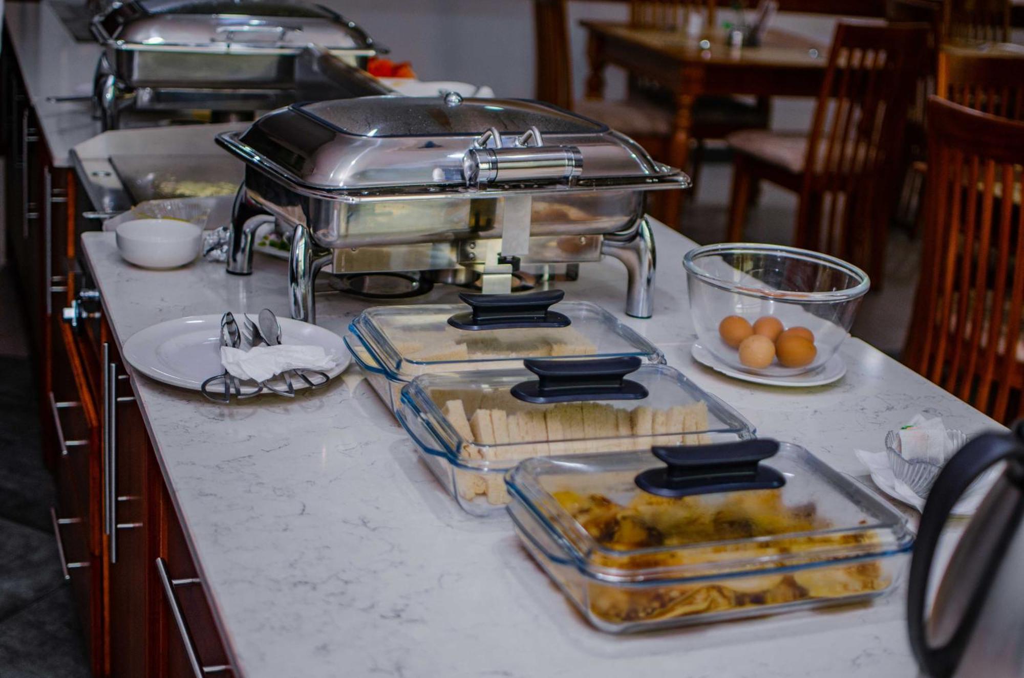 La Grande Hotel Kampala Zewnętrze zdjęcie