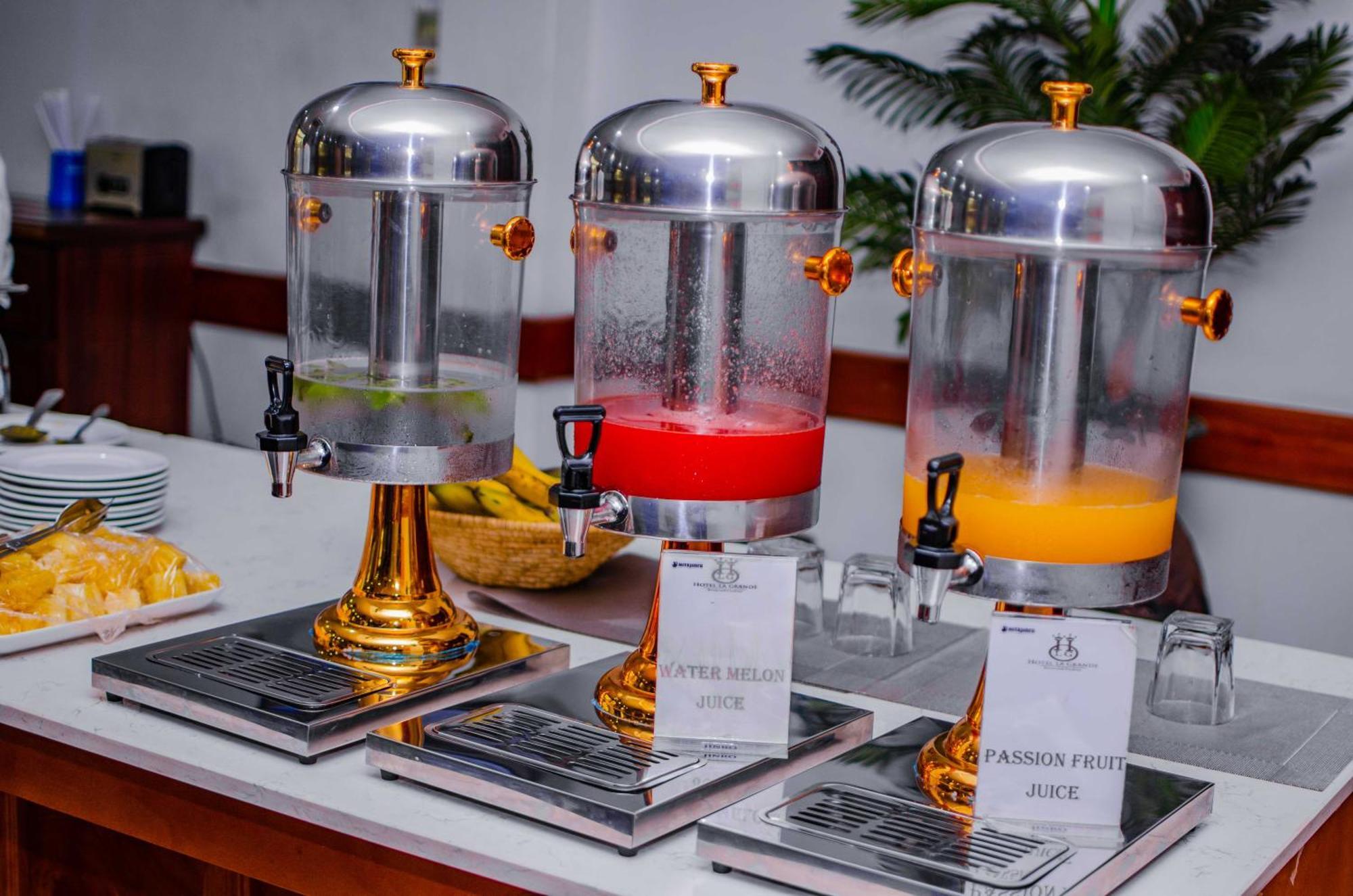 La Grande Hotel Kampala Zewnętrze zdjęcie